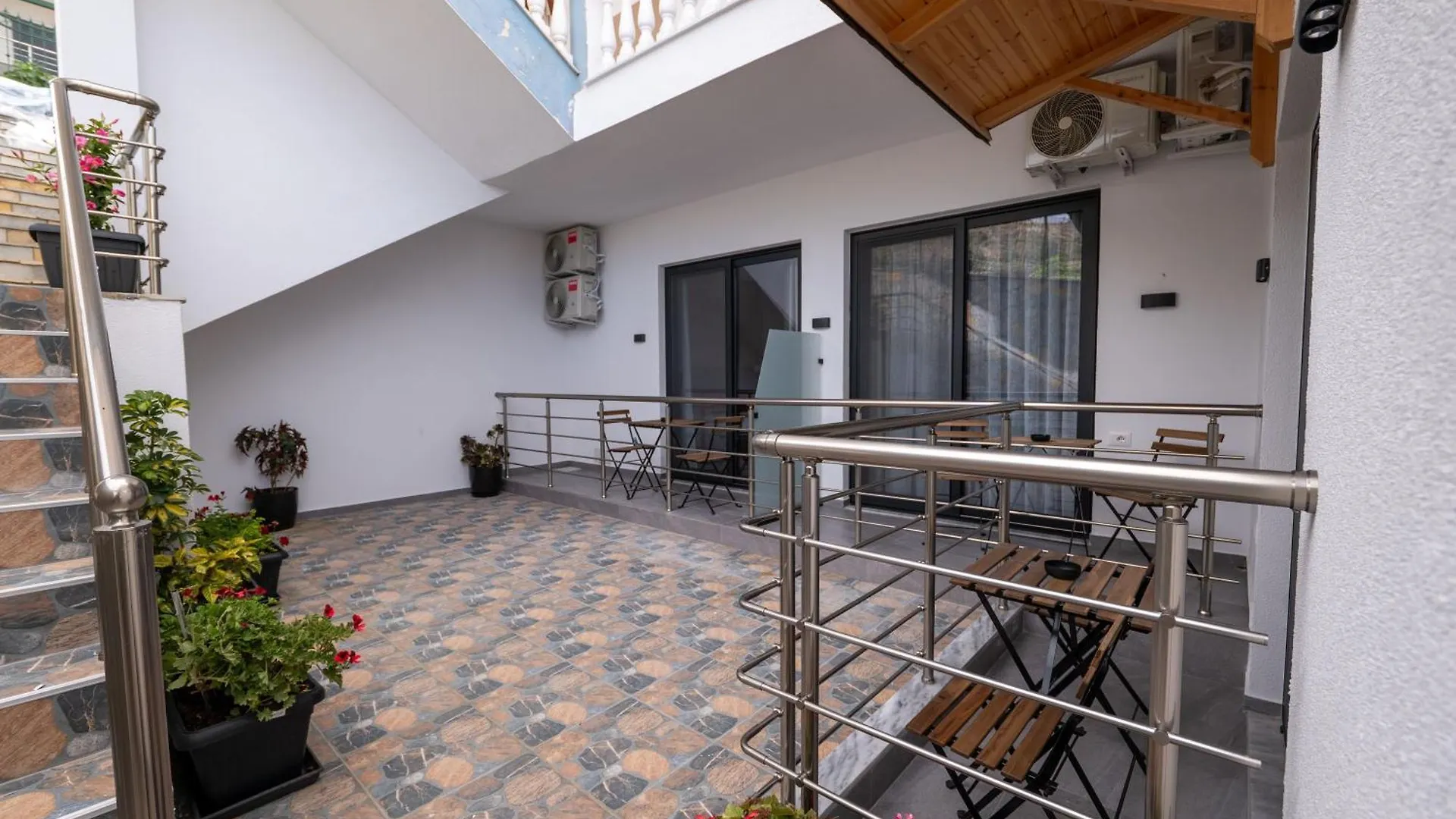 Apartment Hotel Flori Sarande Albania