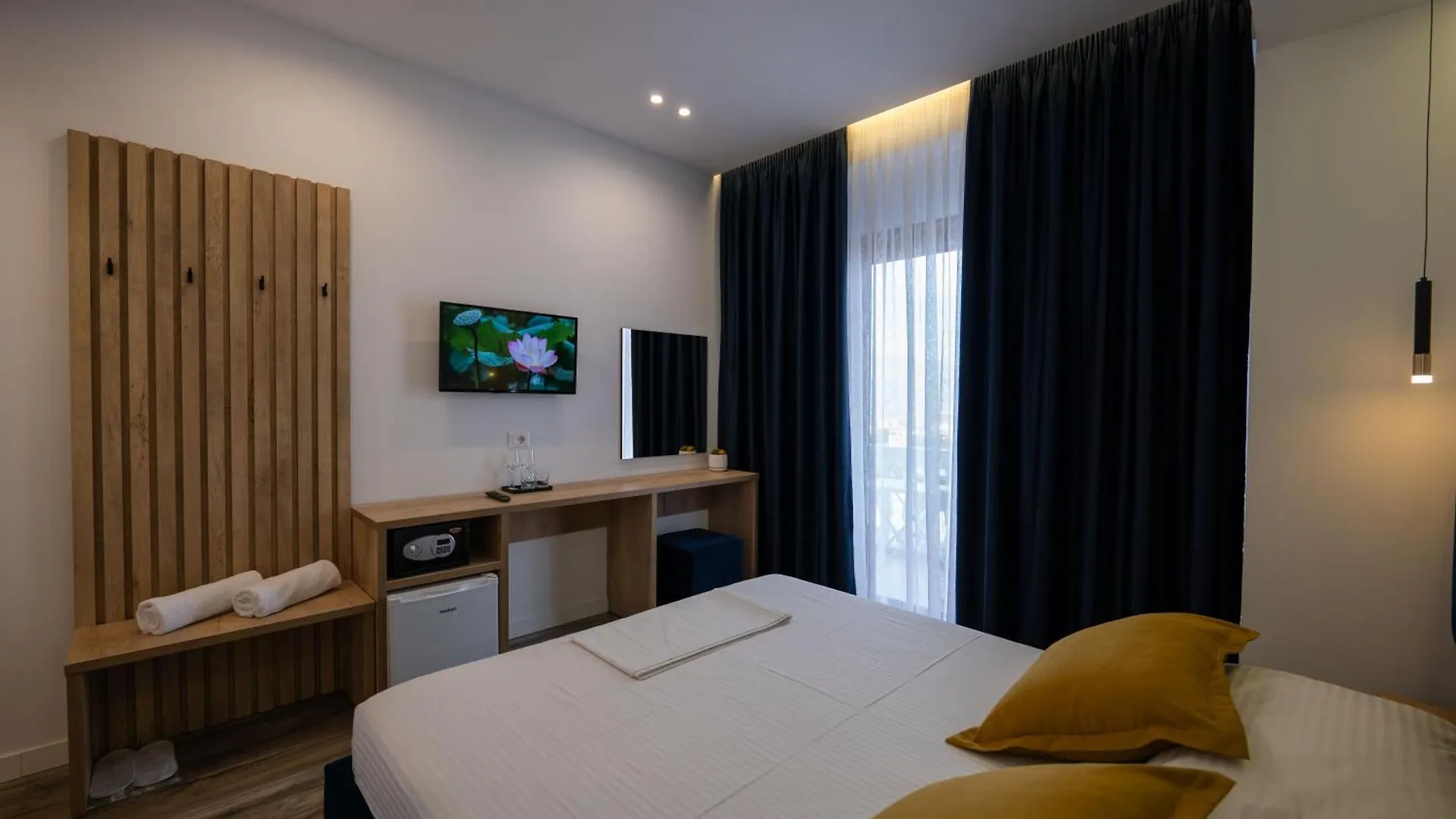 Apartment Hotel Flori Sarande